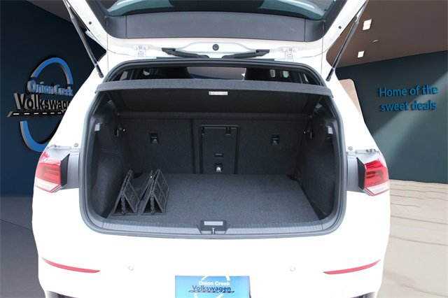 Used 2024 Volkswagen Golf R image 41