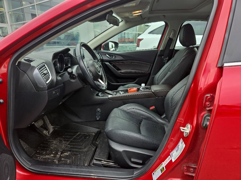 Used 2017 MAZDA MAZDA3 Grand Touring FWD image 8