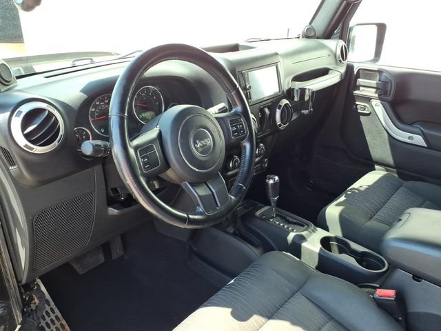Used 2011 Jeep Wrangler Sahara AWD/4WD image 19