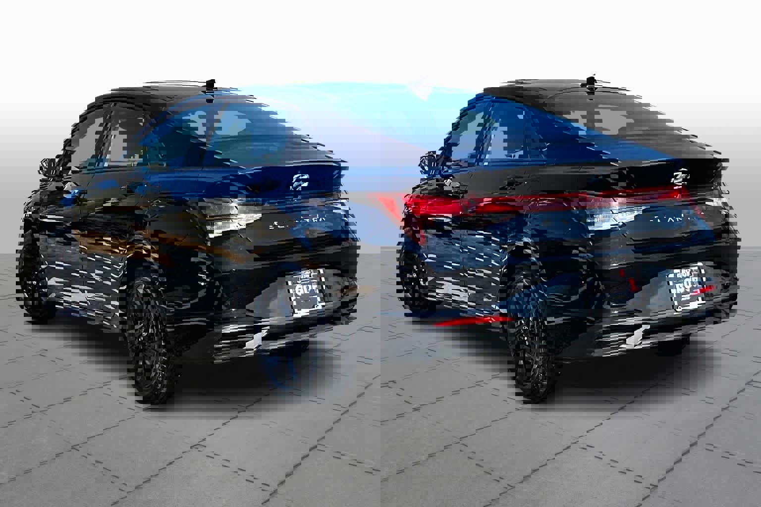 Used 2023 Hyundai Elantra SEL image 11