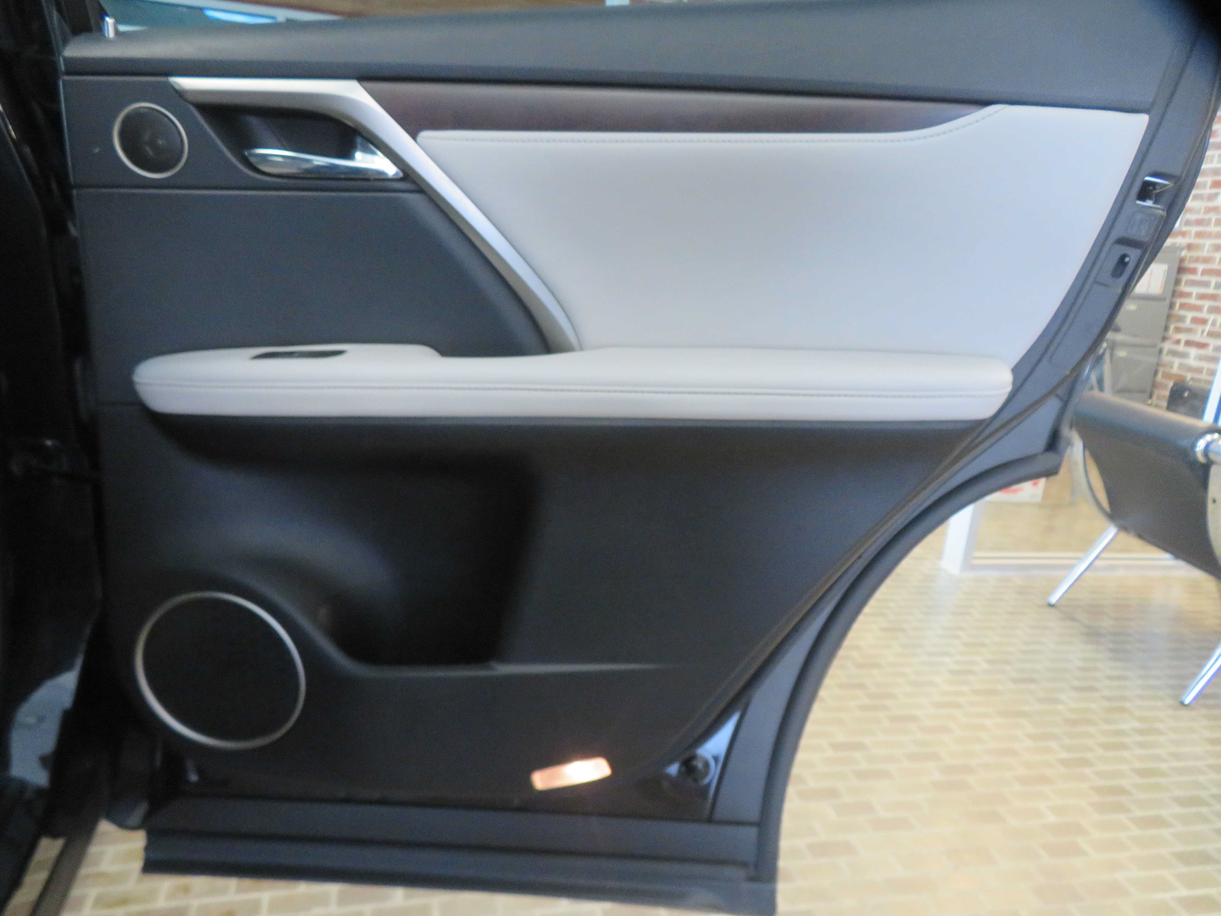Used 2020 Lexus RX 350 AWD w/ Premium Package image 21