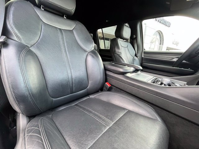 Used 2023 Jeep Wagoneer L Series III w/ Preferred Equipment Group AWD/4WD image 34