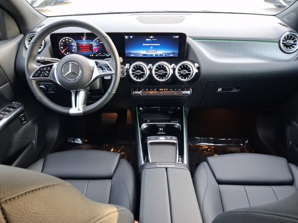 Used 2025 Mercedes-Benz GLA 250 4MATIC w/ Winter Package image 9
