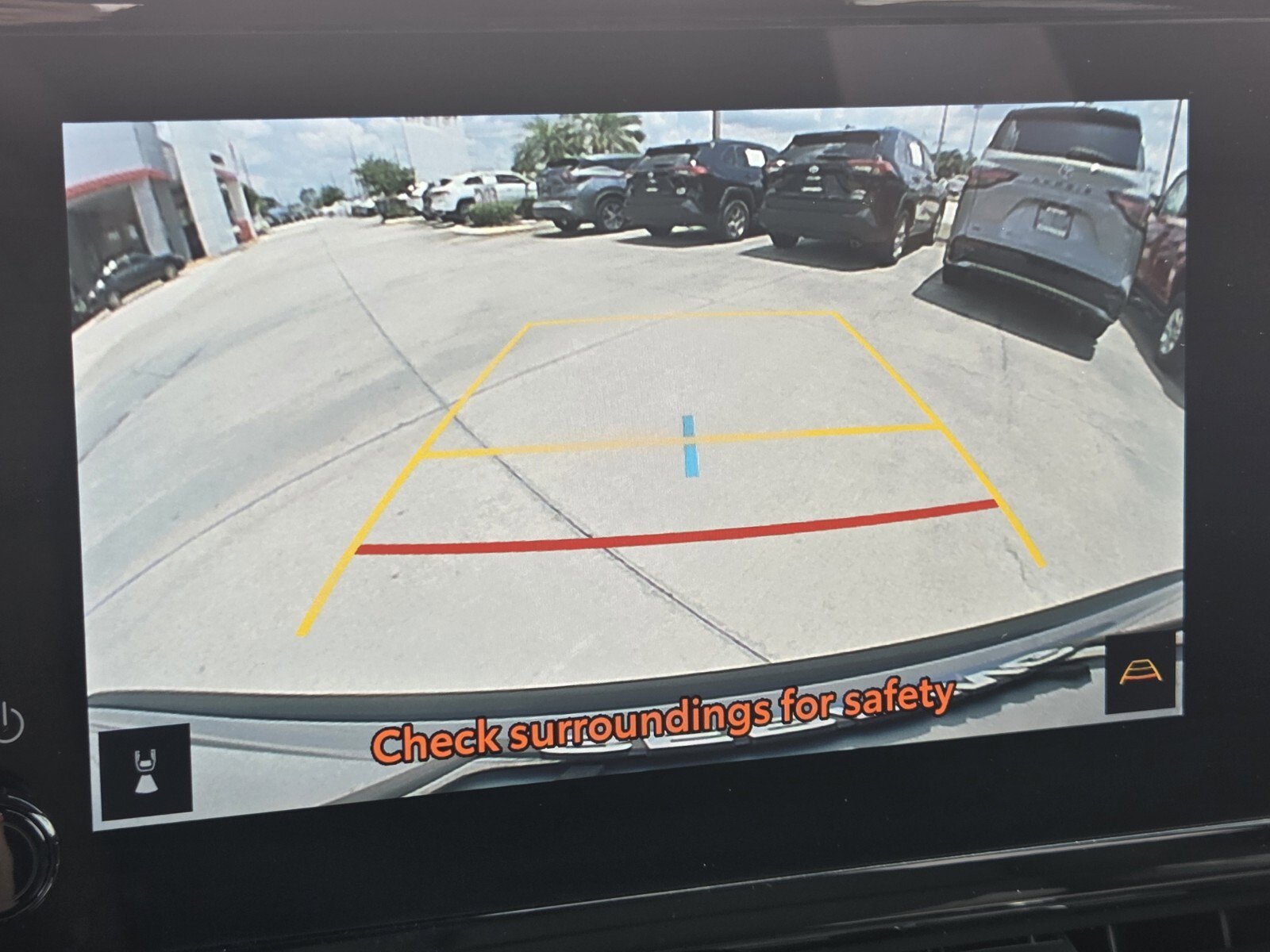 Used 2025 Toyota Corolla Cross AWD Hybrid w/ Convenience Package image 17