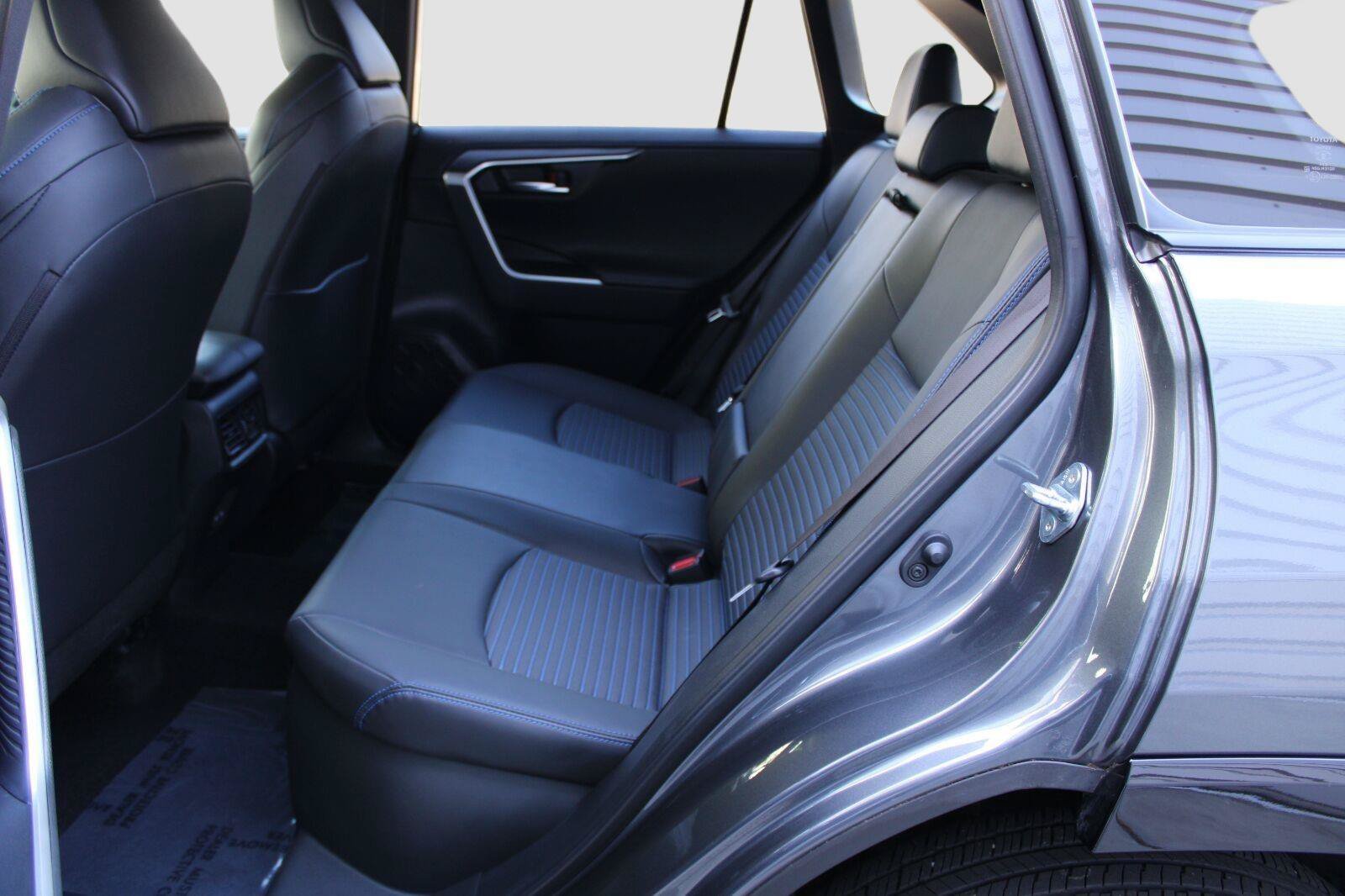 Used 2024 Toyota RAV4 XSE w/ Advanced Technology Package AWD/4WD image 39