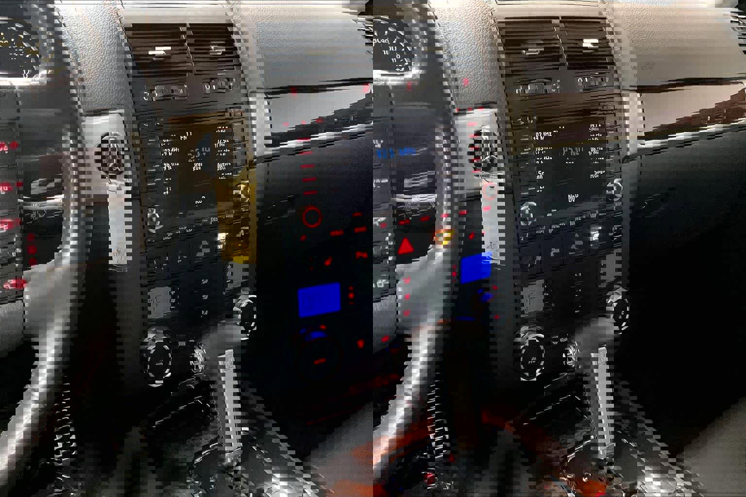 Used 2008 Volkswagen Touareg V8 image 9