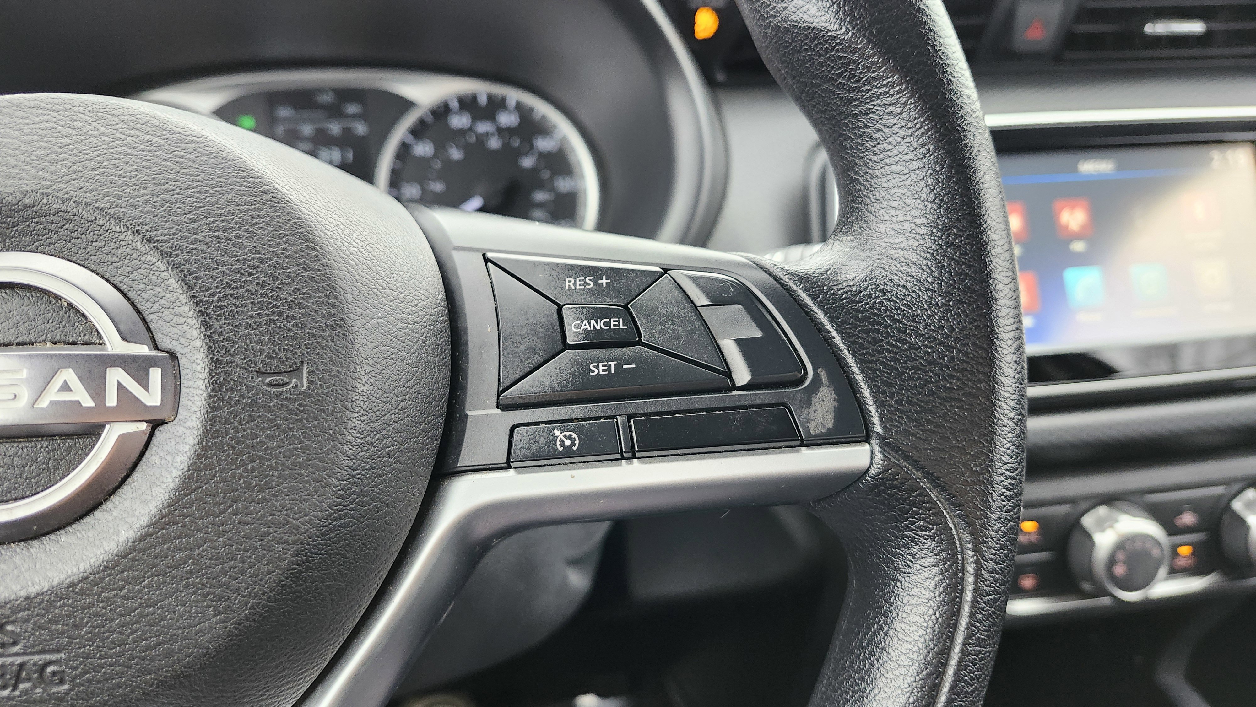 Used 2022 Nissan Kicks S image 30