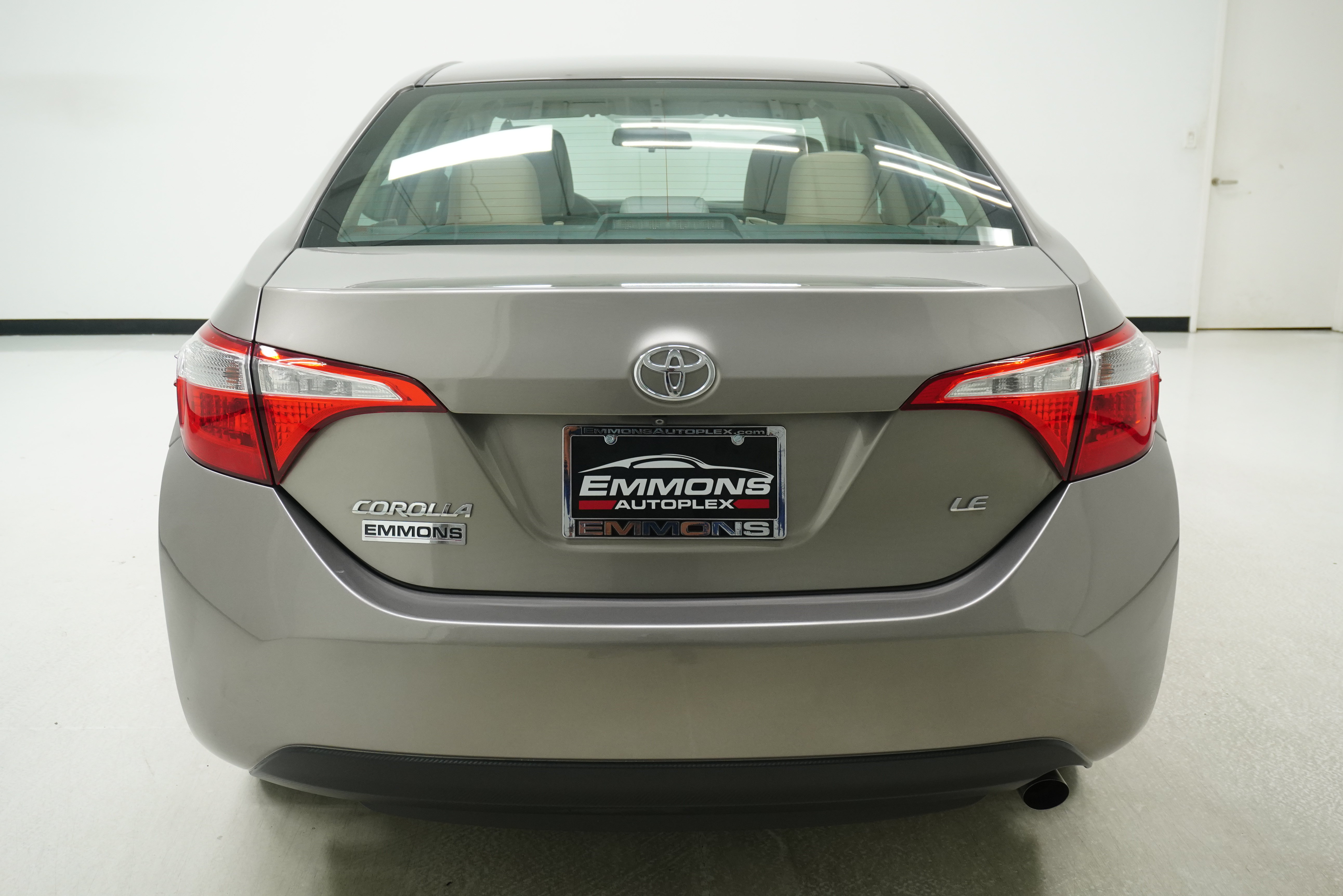 Used 2015 Toyota Corolla LE FWD image 5