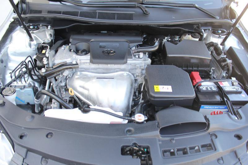 Used 2017 Toyota Camry SE FWD image 38