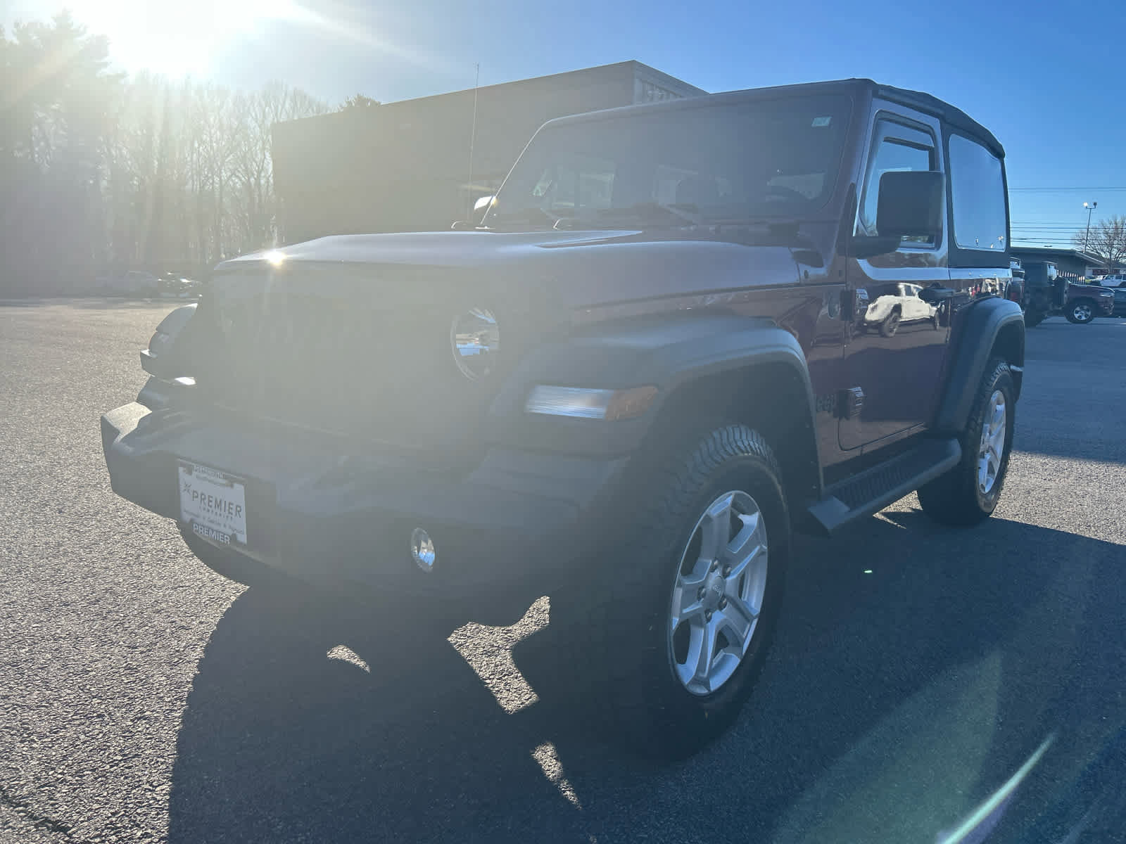 Used 2022 Jeep Wrangler Sport AWD/4WD image 9