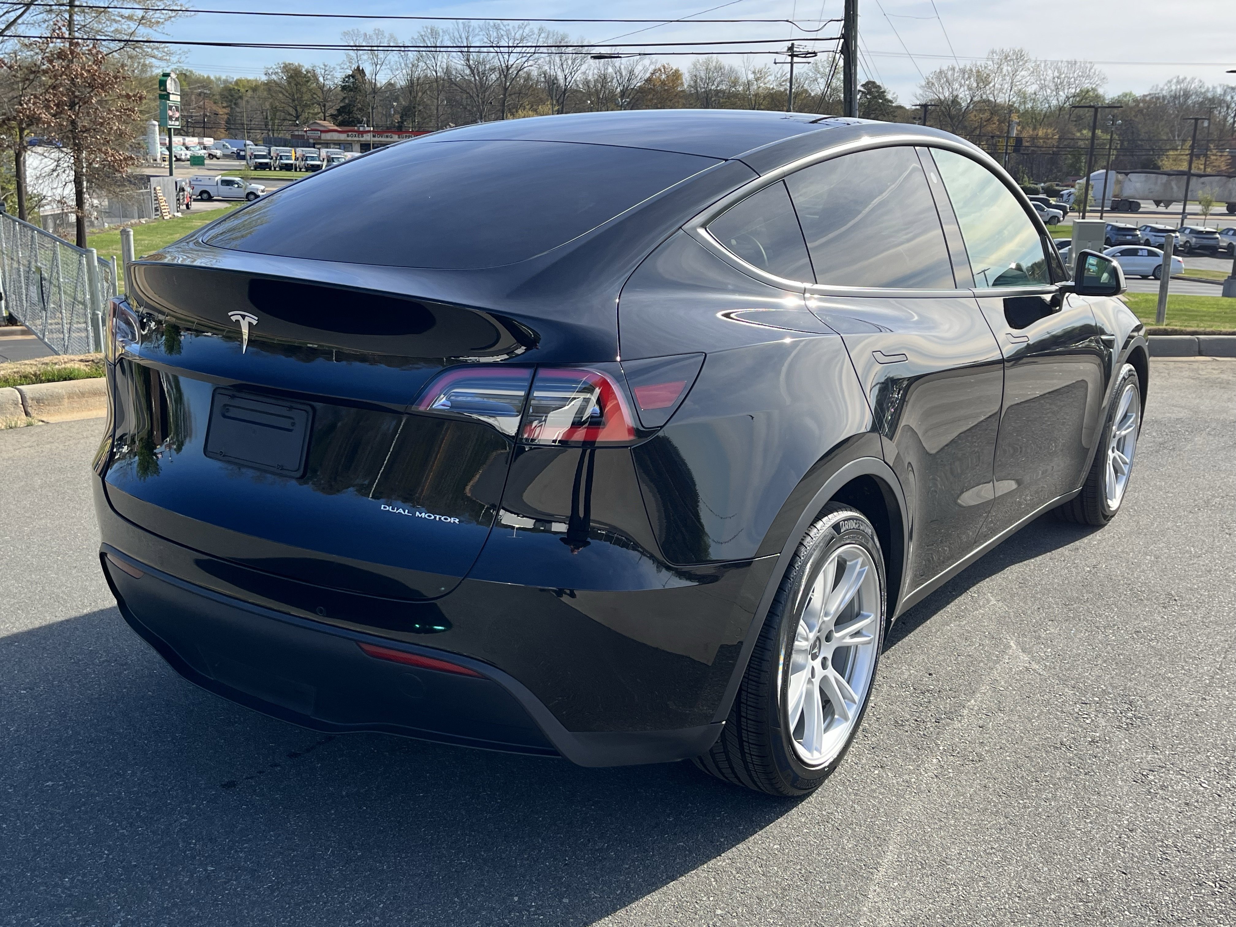 Used 2021 Tesla Model Y Long Range image 9