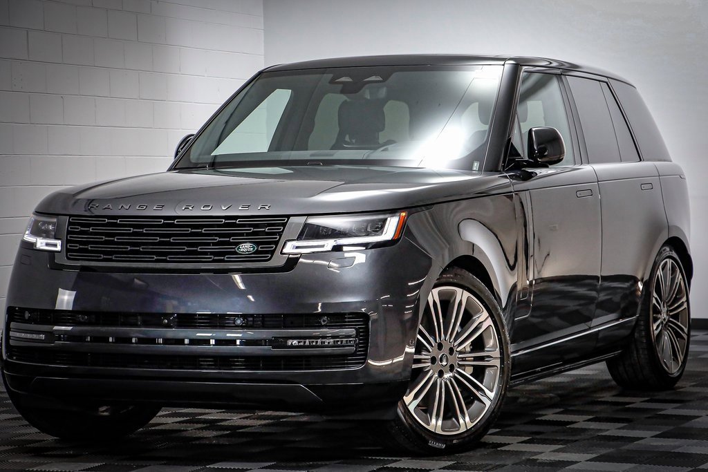 New 2025 Land Rover Range Rover SE image 1