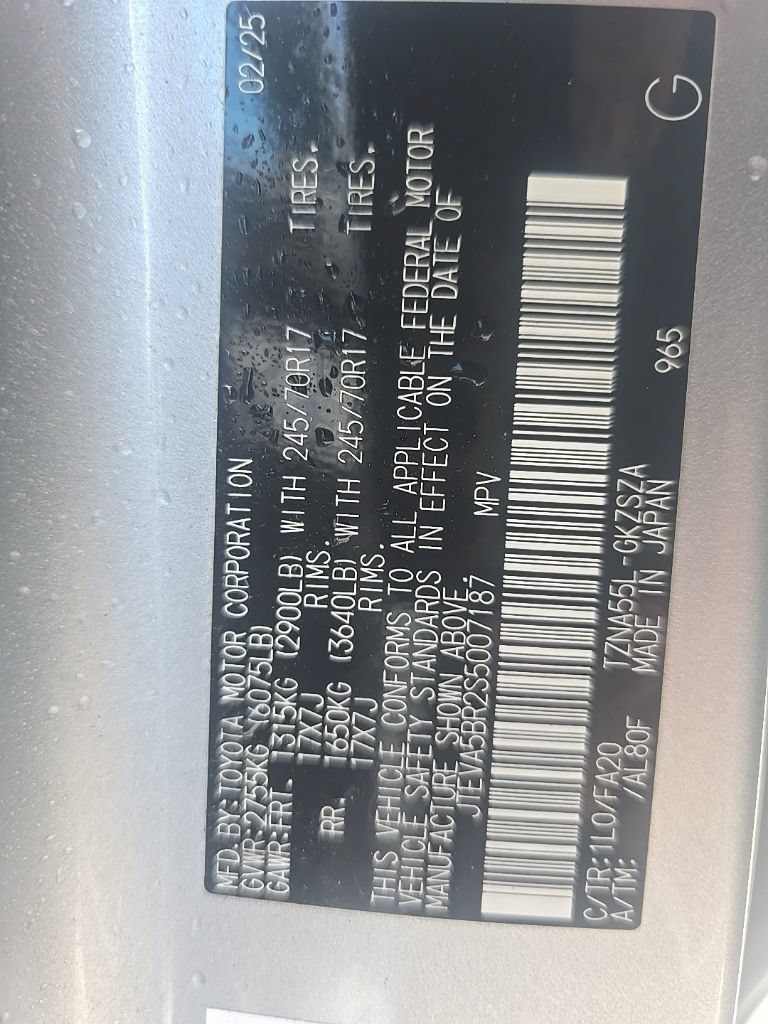Used 2025 Toyota 4Runner SR5 AWD/4WD image 13