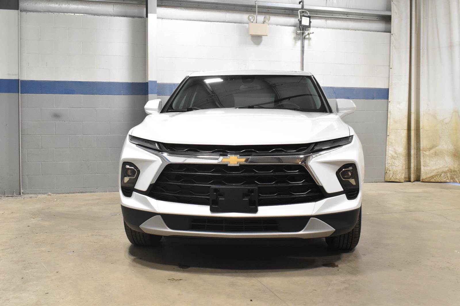 Used 2025 Chevrolet Blazer LT AWD/4WD image 29