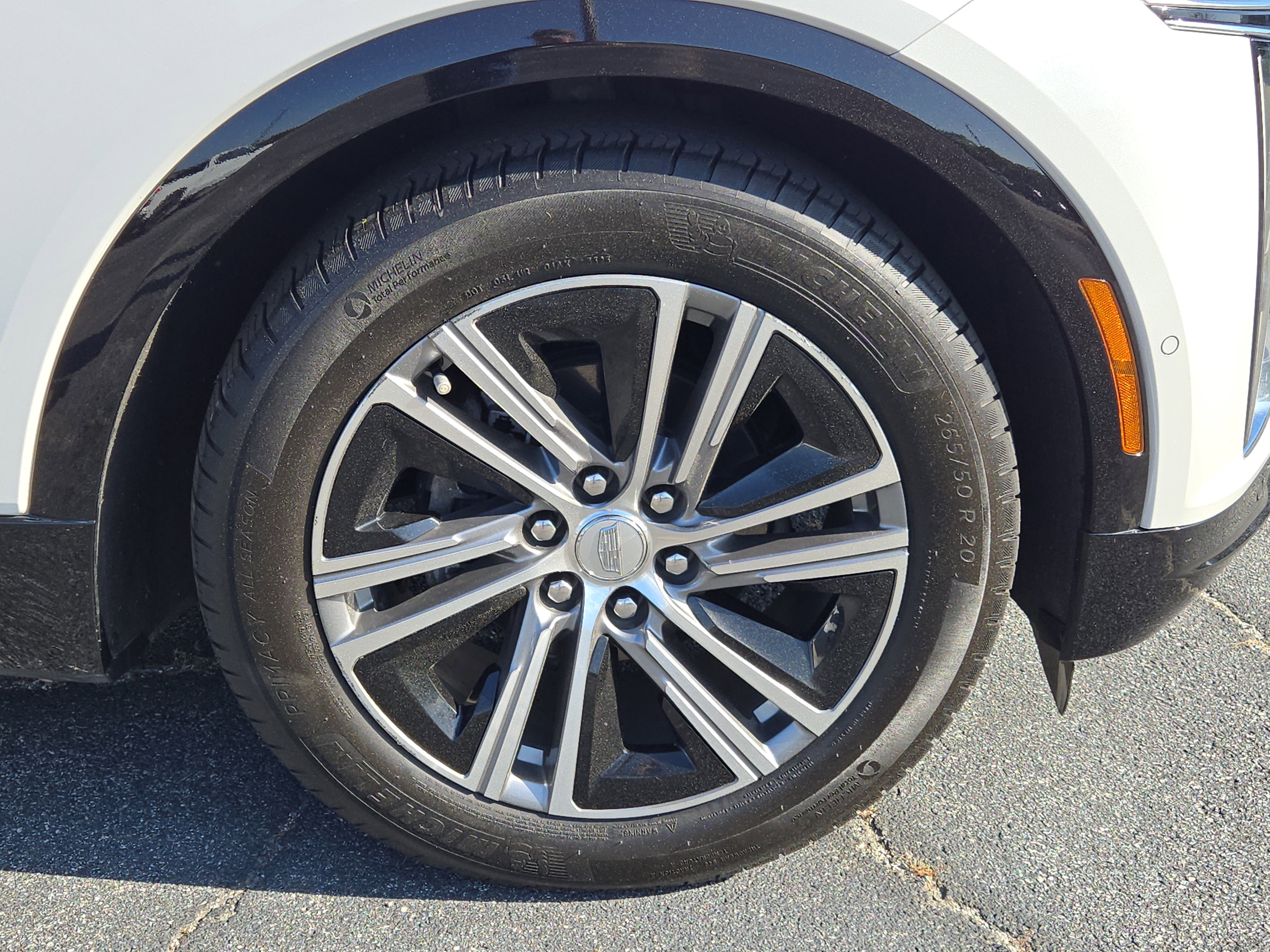 Used 2024 Cadillac Lyriq Luxury RWD image 11