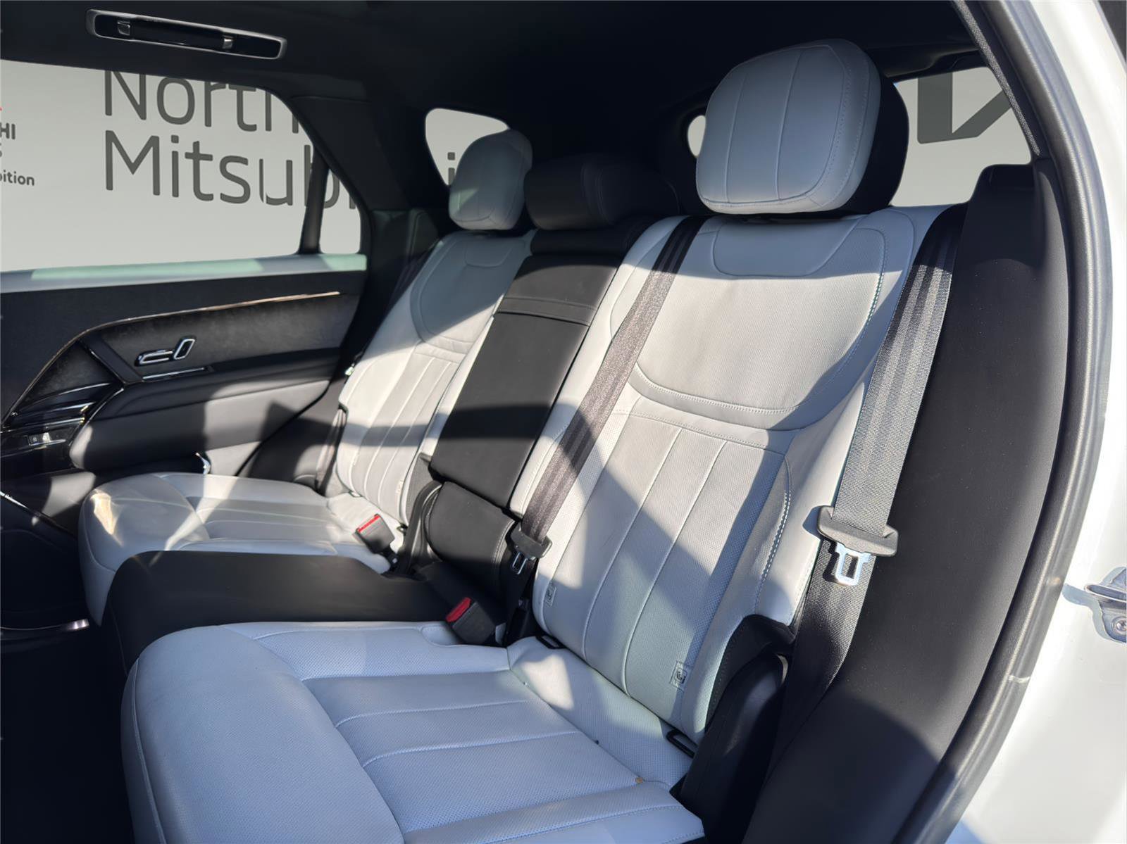 Used 2023 Land Rover Range Rover Sport SE Dynamic image 18