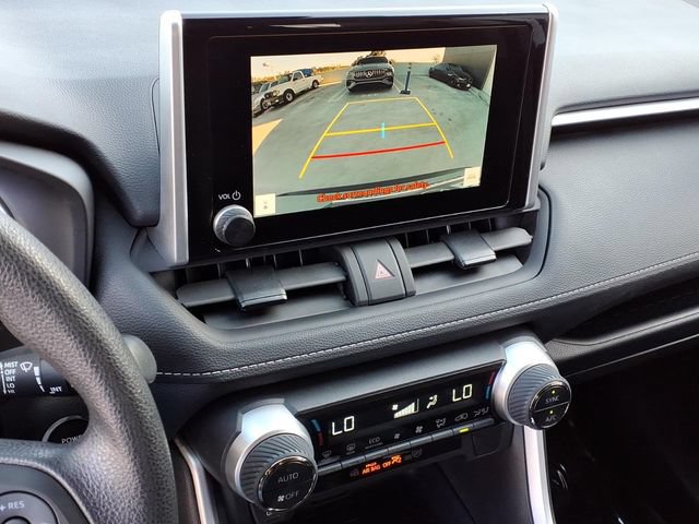 Used 2025 Toyota RAV4 XLE AWD/4WD image 6