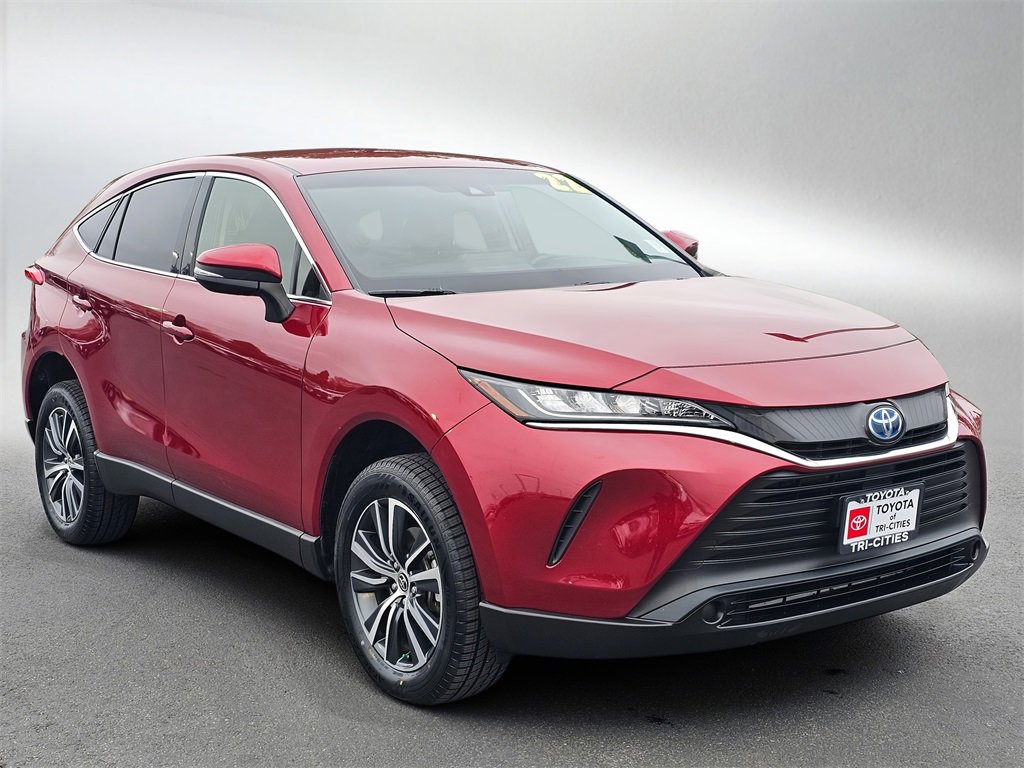 Used 2022 Toyota Venza LE image 13