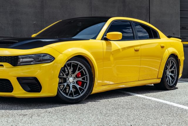 Used 2018 Dodge Charger SRT w/ Technology Group RWD image 38