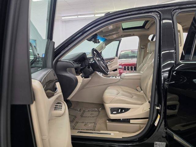Used 2020 Cadillac Escalade Luxury AWD/4WD image 8