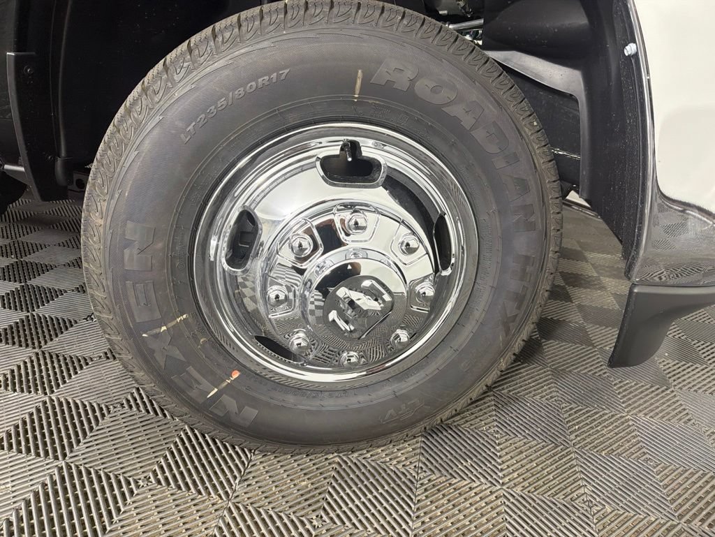 New 2026 RAM 3500 Tradesman AWD/4WD image 31