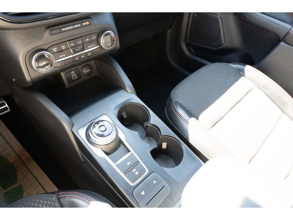 Used 2024 Ford Escape ST-Line image 25