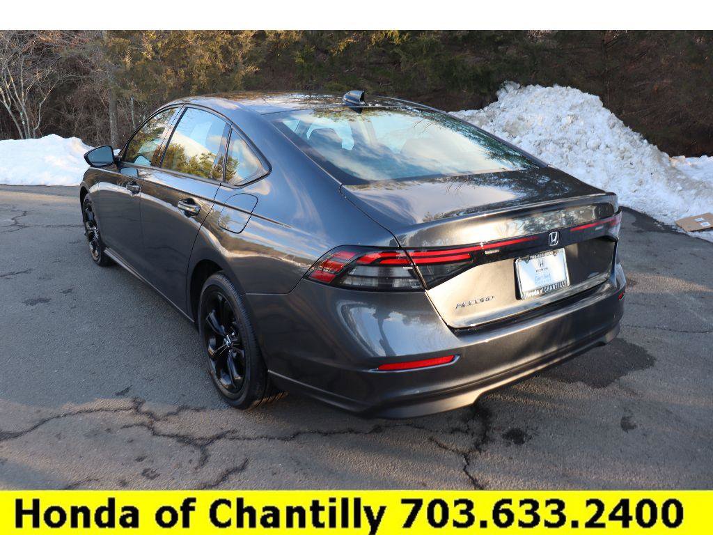 Certified 2025 Honda Accord SE image 5