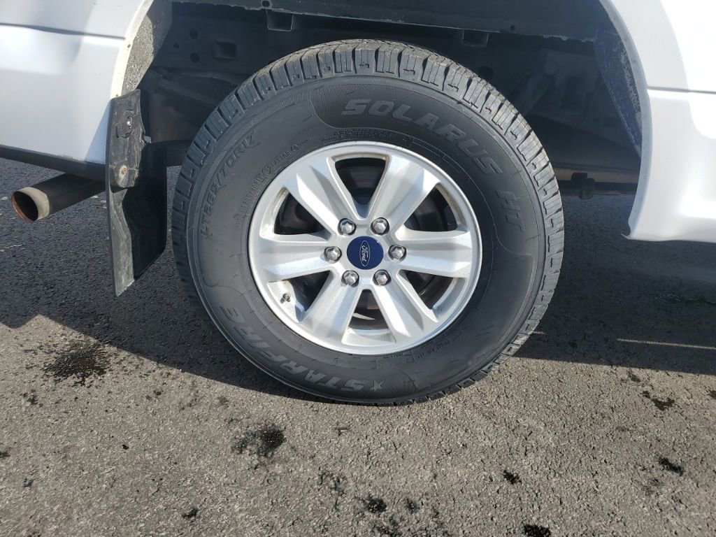 Used 2015 Ford F150 XLT image 12