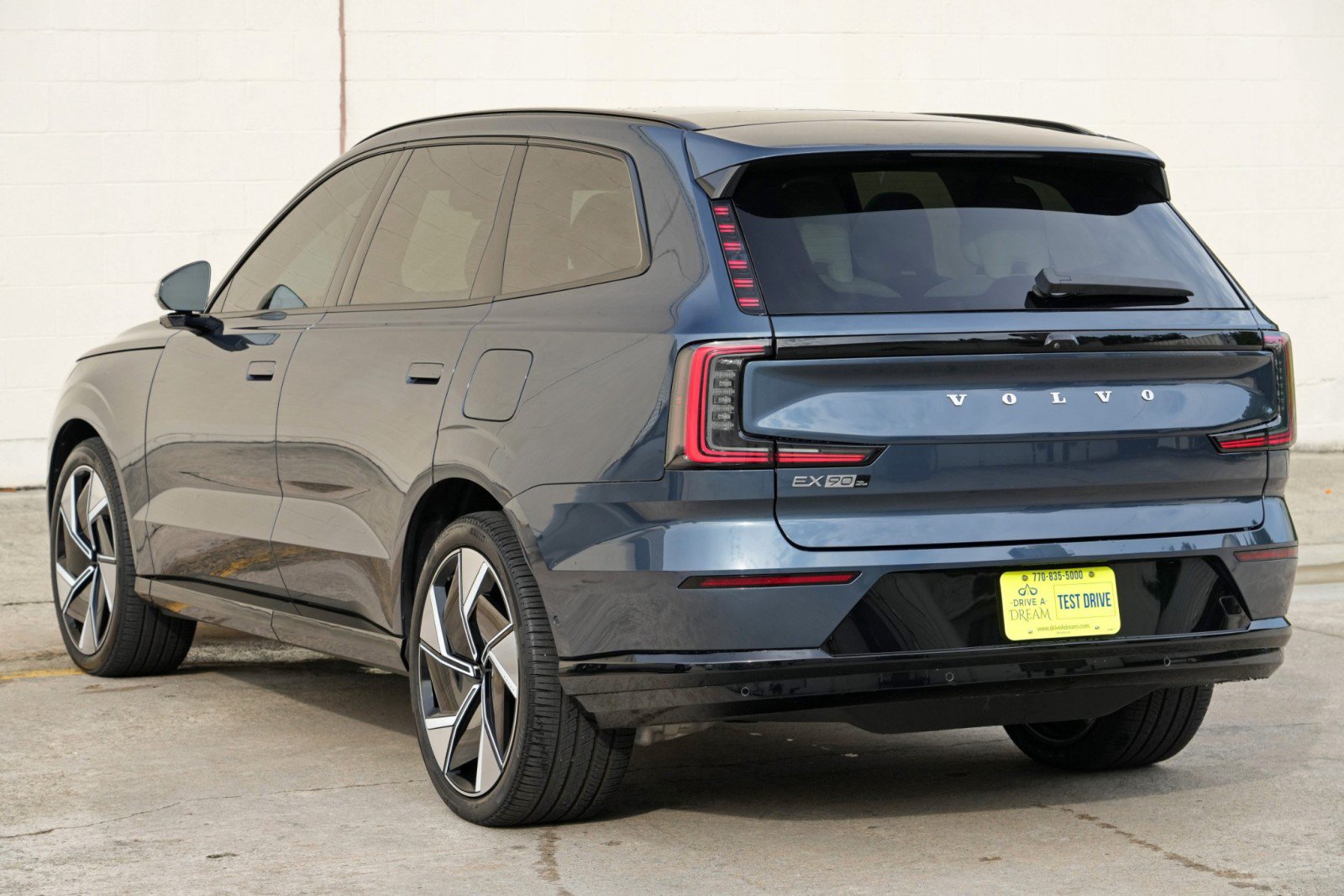 Used 2025 Volvo EX90 Ultra AWD/4WD image 51