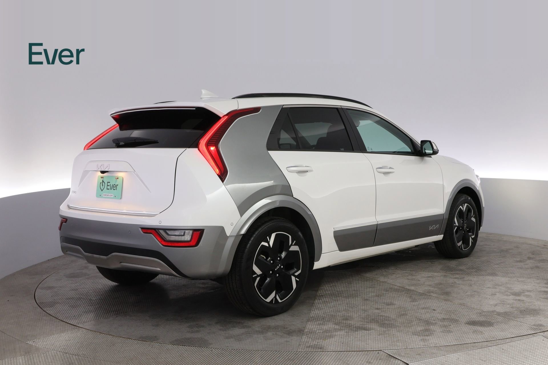 Used 2023 Kia Niro Wave w/ Wave Preserve Package FWD image 3