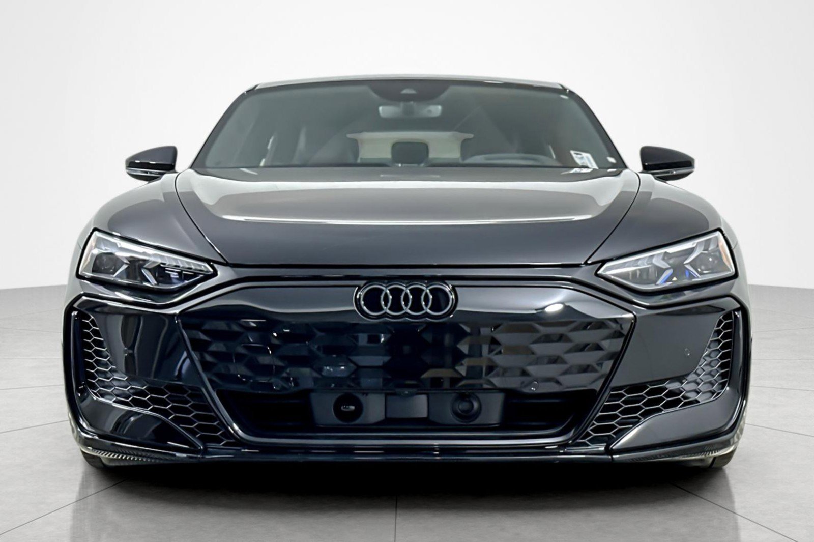 New 2026 Audi RS e-tron GT performance image 8