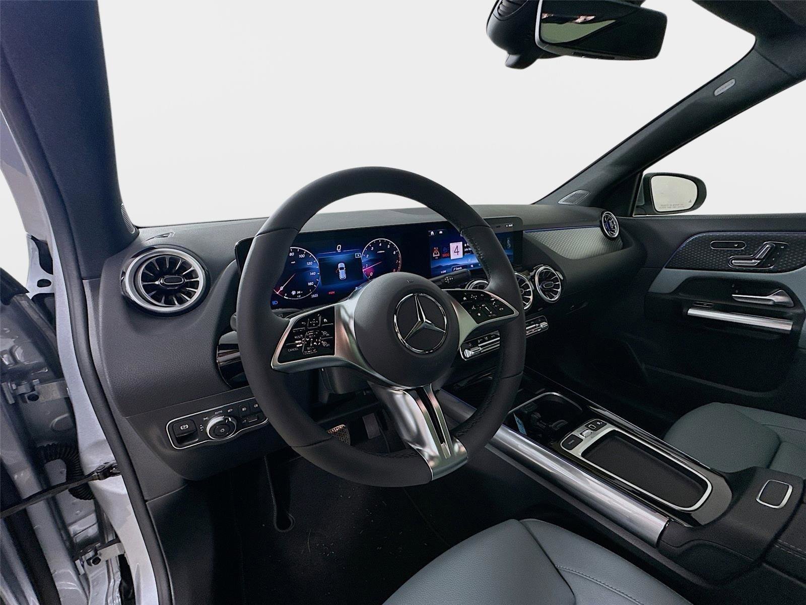 Used 2026 Mercedes-Benz GLA 250 4MATIC image 9