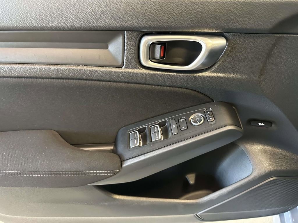 Used 2023 Honda Civic Sport image 17