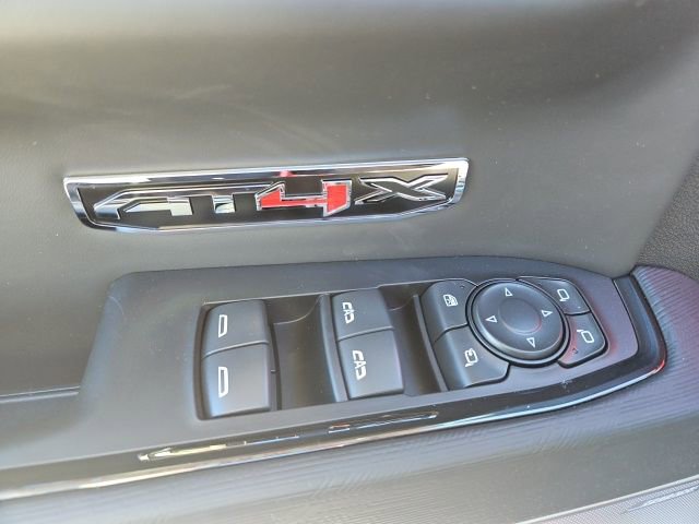 New 2026 GMC Sierra 1500 AT4X w/ LPO, Black Badging Package image 24
