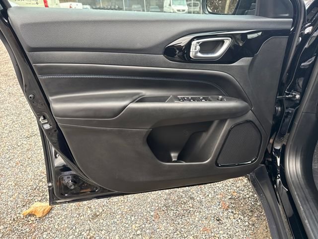 New 2026 Jeep Compass Latitude image 15