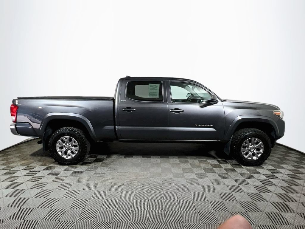 Used 2016 Toyota Tacoma SR5 w/ SR5 Appearance Package (SN) RWD image 8