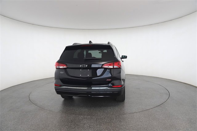 Used 2022 Chevrolet Equinox RS w/ Infotainment Package image 16