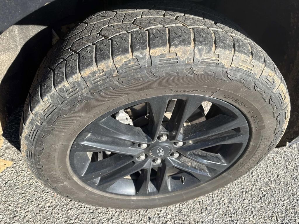 Used 2024 Ford Expedition XLT image 10