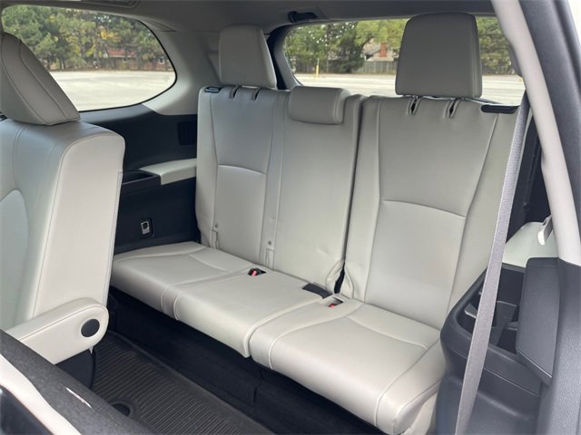 Used 2024 Toyota Grand Highlander XLE image 19