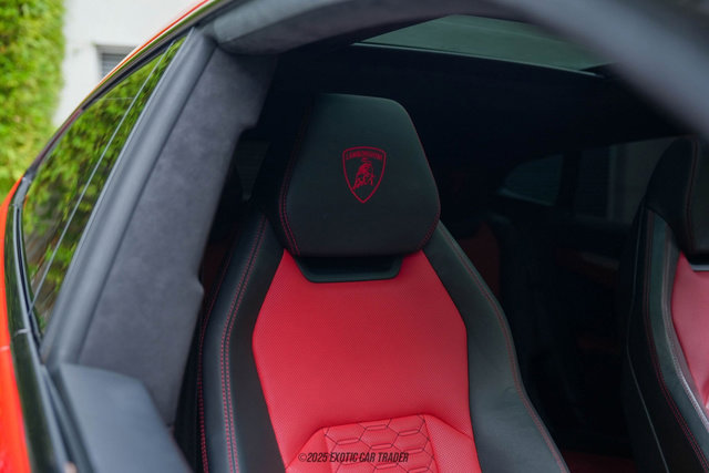 Used 2019 Lamborghini Urus image 42