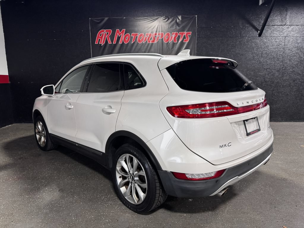 Used 2018 Lincoln MKC Select w/ Select Plus Package AWD/4WD image 3
