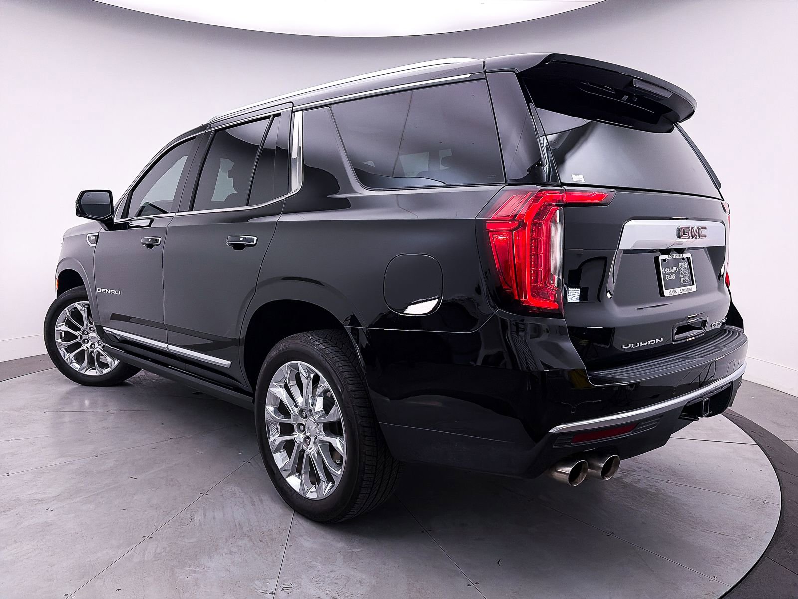 Used 2022 GMC Yukon Denali image 2