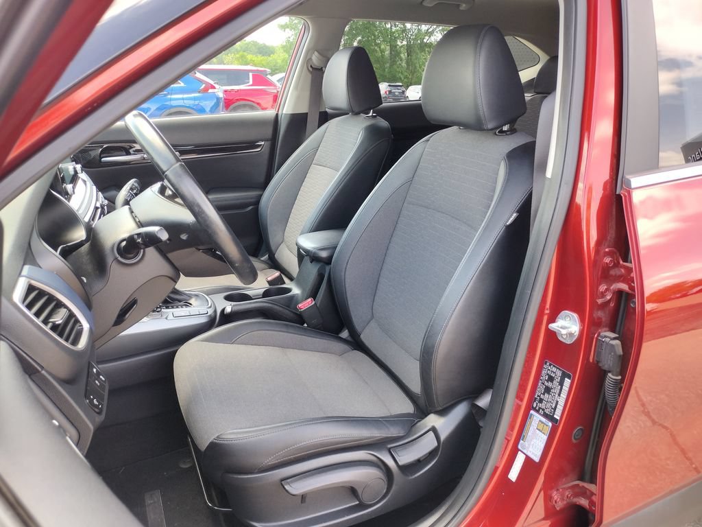 Used 2021 Kia Seltos S AWD/4WD image 2