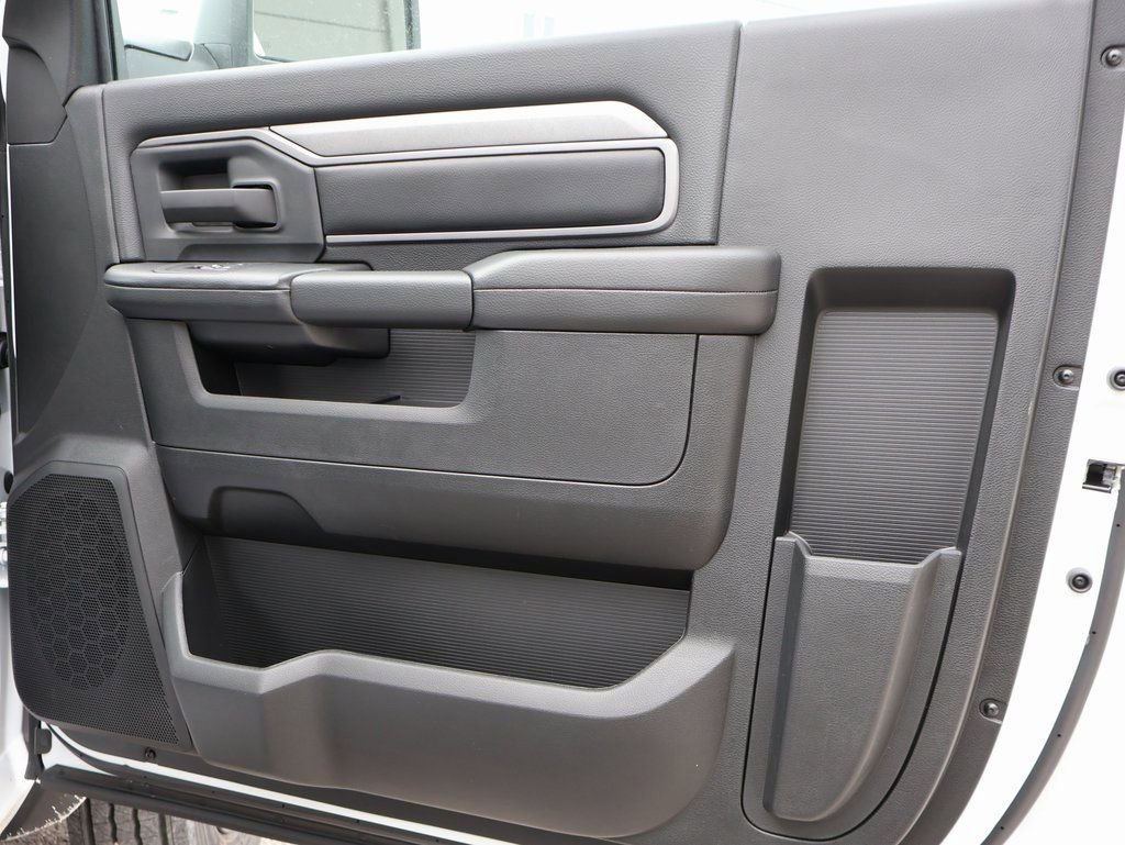 New 2026 RAM 5500 Tradesman AWD/4WD image 8