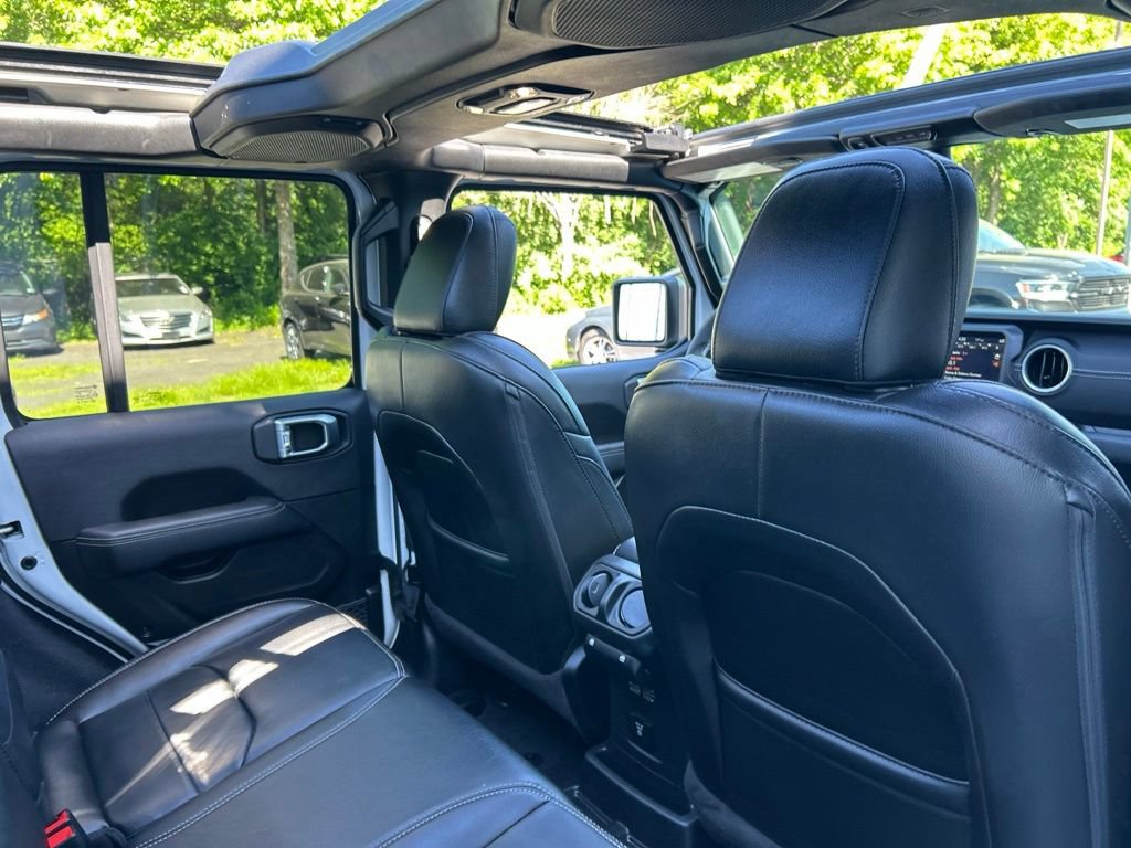 Used 2023 Jeep Wrangler Unlimited Sahara AWD/4WD image 37
