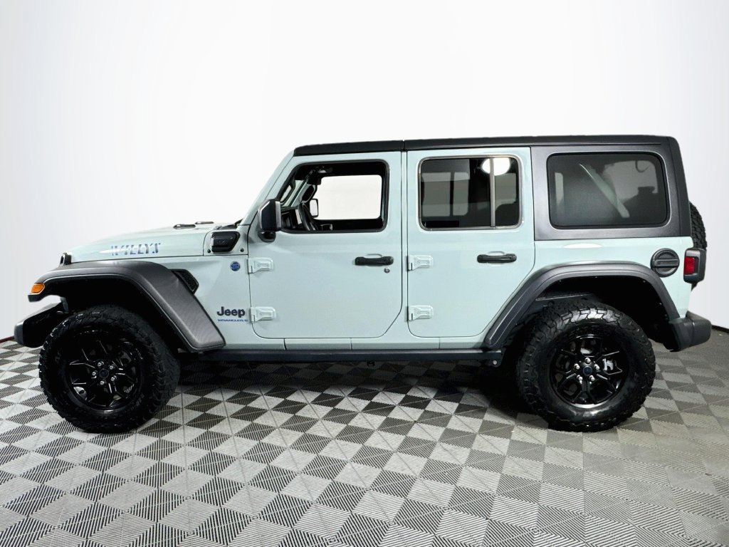 Used 2024 Jeep Wrangler Unlimited AWD/4WD image 4