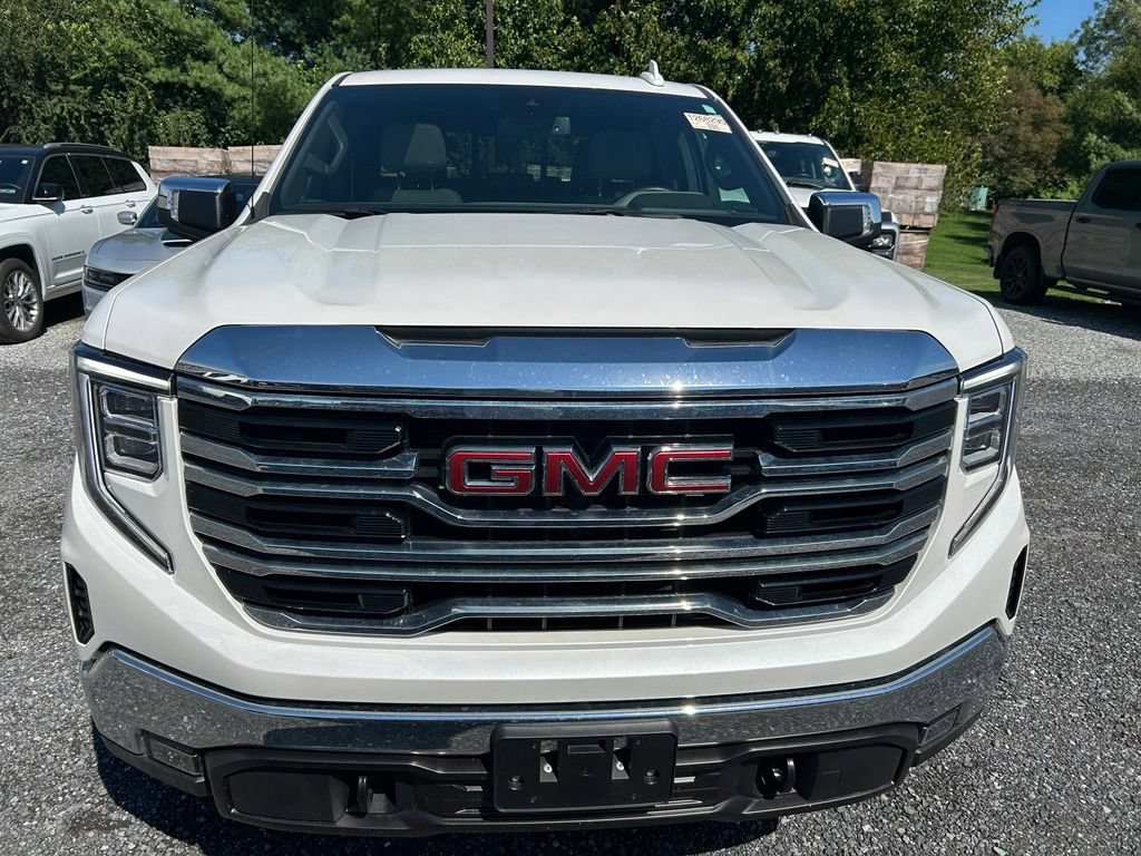 Used 2021 Chevrolet Silverado 2500 LTZ w/ LTZ Plus Package AWD/4WD image 3