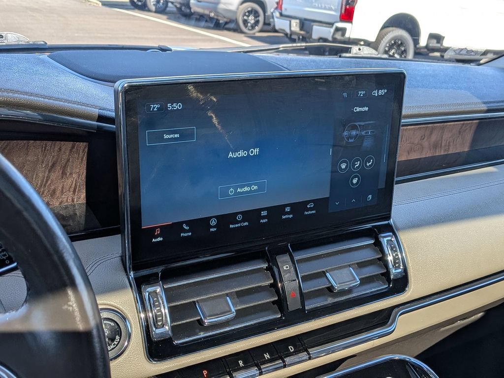 Used 2022 Lincoln Navigator Reserve AWD/4WD image 13