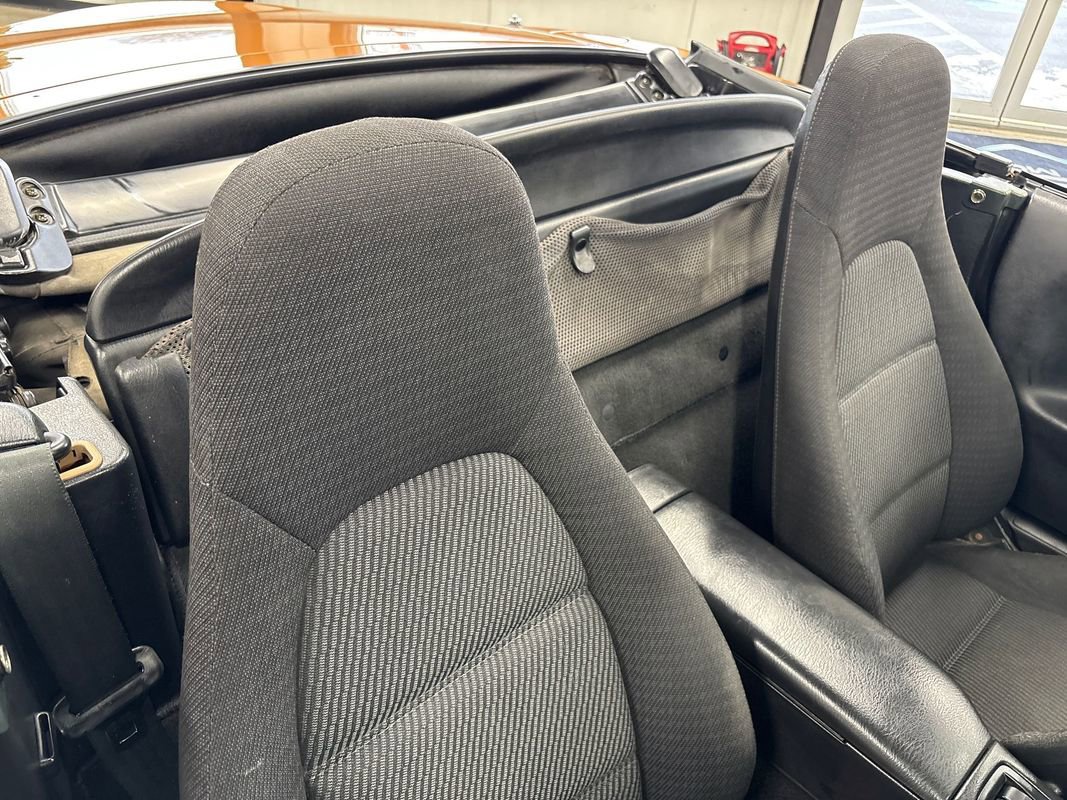 Used 2000 MAZDA MX-5 Miata image 41