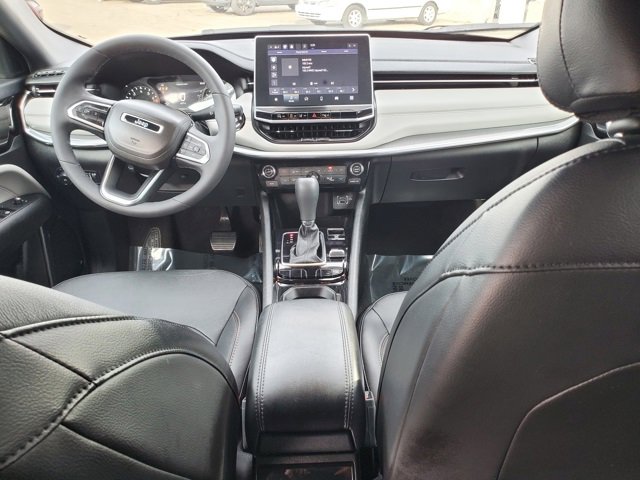 Certified 2023 Jeep Compass Limited image 6